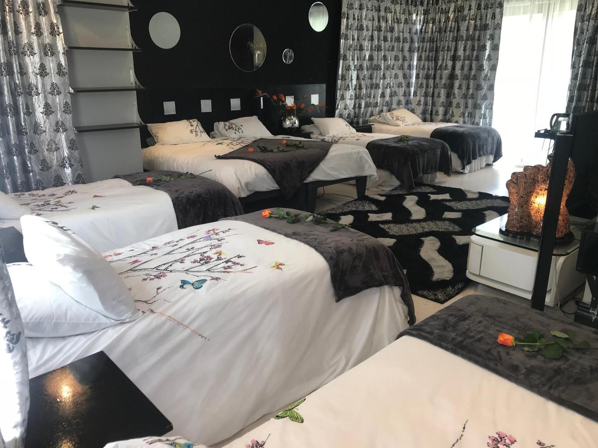 Africa Paradise - Or Tambo Airport Boutique Hotel Беноні Номер фото